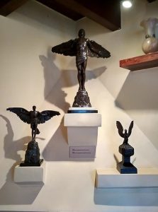 Objetos de decoração que pertenceram a Santos Dumont