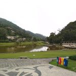 Vista do lago externo em frente.