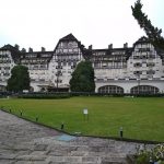 Outra foto da fachada do Palácio Quitandinha