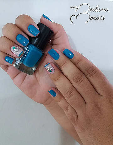 Unhas da semana decoradas com adesivos Adesivos para unhas